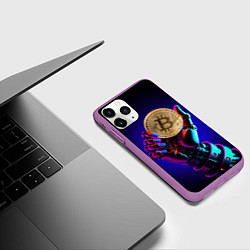 Чехол iPhone 11 Pro матовый Биткойн в руке киборга, цвет: 3D-фиолетовый — фото 2