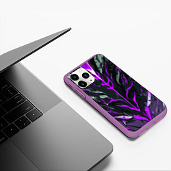 Чехол iPhone 11 Pro матовый Фиолетовые адские полосы на чёрном фоне, цвет: 3D-фиолетовый — фото 2