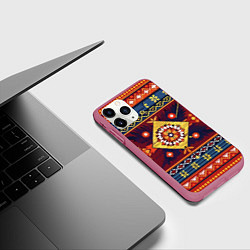 Чехол iPhone 11 Pro матовый Стиль советского ковра узоры и орнамент, цвет: 3D-малиновый — фото 2