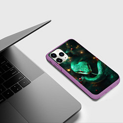 Чехол iPhone 11 Pro матовый Зелёная новогодняя змея, цвет: 3D-фиолетовый — фото 2