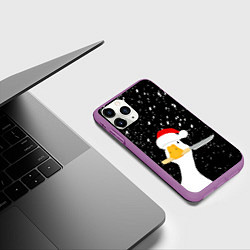 Чехол iPhone 11 Pro матовый Гусь Санта с ножом в клюве, цвет: 3D-фиолетовый — фото 2