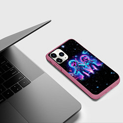Чехол iPhone 11 Pro матовый Марио и Луиджи в космосе - неоновое свечение, цвет: 3D-малиновый — фото 2