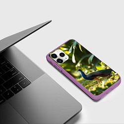 Чехол iPhone 11 Pro матовый Стоящий рядом с ананасами и пальмами в солнечных л, цвет: 3D-фиолетовый — фото 2