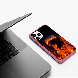 Чехол iPhone 11 Pro матовый Doom fire steel logo, цвет: 3D-малиновый — фото 2