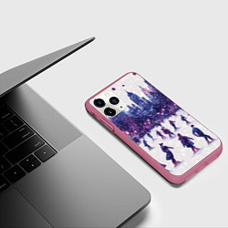 Чехол iPhone 11 Pro матовый Новогоднее настроение на катке, цвет: 3D-малиновый — фото 2