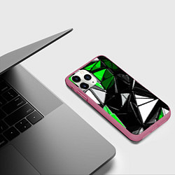 Чехол iPhone 11 Pro матовый Зелёно-белые рельефные треугольники на чёрном фоне, цвет: 3D-малиновый — фото 2