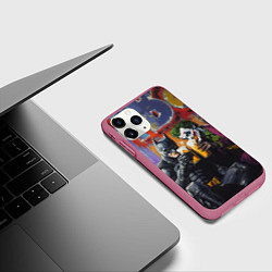 Чехол iPhone 11 Pro матовый Джокер и Бэтмен пьют пиво, цвет: 3D-малиновый — фото 2