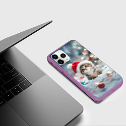 Чехол iPhone 11 Pro матовый Маленький котенок и елочные игрушки, цвет: 3D-фиолетовый — фото 2