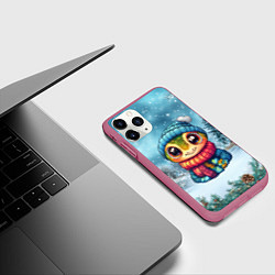 Чехол iPhone 11 Pro матовый Новогодняя змейка с большими глазами, цвет: 3D-малиновый — фото 2