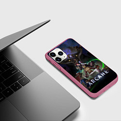 Чехол iPhone 11 Pro матовый Виктор и герои из Аркейн, цвет: 3D-малиновый — фото 2