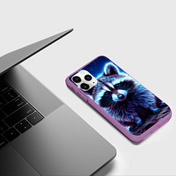 Чехол iPhone 11 Pro матовый Енот в разрядах молний, цвет: 3D-фиолетовый — фото 2