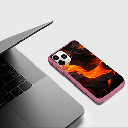 Чехол iPhone 11 Pro матовый Огонь и лава - текстура, цвет: 3D-малиновый — фото 2