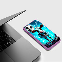 Чехол iPhone 11 Pro матовый Корова в разрядах молнии, цвет: 3D-фиолетовый — фото 2