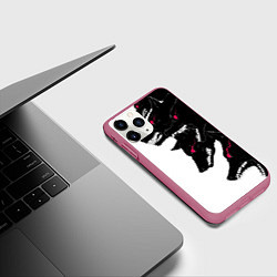 Чехол iPhone 11 Pro матовый Волки, цвет: 3D-малиновый — фото 2