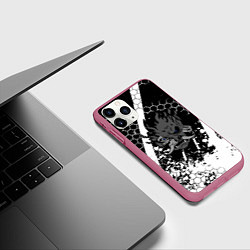 Чехол iPhone 11 Pro матовый Samurai соты краски, цвет: 3D-малиновый — фото 2