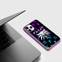 Чехол iPhone 11 Pro матовый Ведьмак символы градиент, цвет: 3D-фиолетовый — фото 2