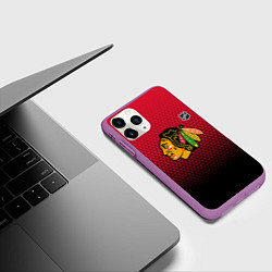 Чехол iPhone 11 Pro матовый Чикаго Блэкхокс - геометрический градиент, цвет: 3D-фиолетовый — фото 2