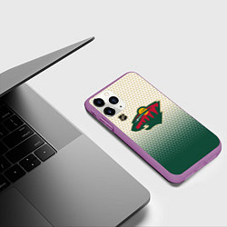 Чехол iPhone 11 Pro матовый Миннесота Уайлд - геометрический градиент, цвет: 3D-фиолетовый — фото 2