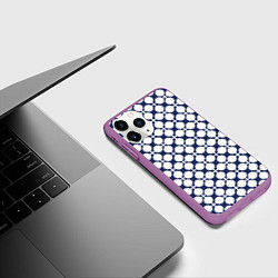 Чехол iPhone 11 Pro матовый Серо-белый узор в клетку и горох ретро, цвет: 3D-фиолетовый — фото 2