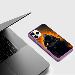 Чехол iPhone 11 Pro матовый Гитарист играющий в пламени, цвет: 3D-фиолетовый — фото 2
