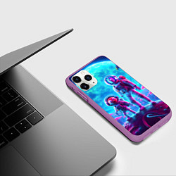 Чехол iPhone 11 Pro матовый Космонавты Рик и Морти на планете неоновых грибов, цвет: 3D-фиолетовый — фото 2