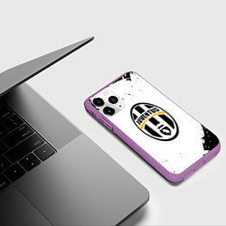 Чехол iPhone 11 Pro матовый Ювентус краски черно белые всплеск, цвет: 3D-фиолетовый — фото 2