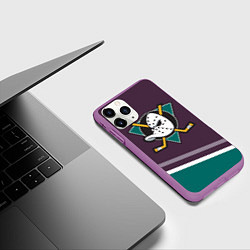 Чехол iPhone 11 Pro матовый Anaheim Ducks Selanne, цвет: 3D-фиолетовый — фото 2