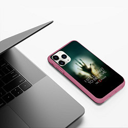 Чехол iPhone 11 Pro матовый X-files: Alien hand, цвет: 3D-малиновый — фото 2