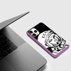 Чехол iPhone 11 Pro матовый Гагарин, цвет: 3D-фиолетовый — фото 2
