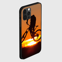 Чехол для iPhone 12 Pro Велосипедист на закате, цвет: 3D-черный — фото 2