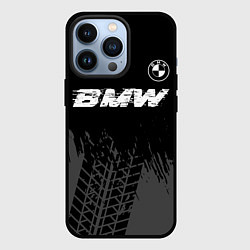 Чехол iPhone 13 Pro BMW speed на темном фоне со следами шин: символ св