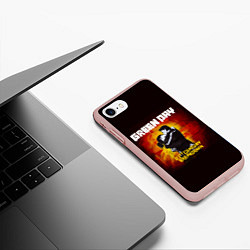 Чехол iPhone 7/8 матовый Поцелуй Green Day, цвет: 3D-светло-розовый — фото 2