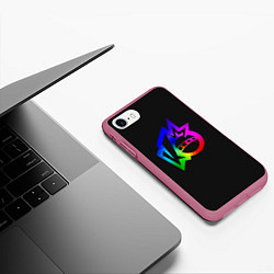 Чехол iPhone 7/8 матовый Knockout city Rainbow logo, цвет: 3D-малиновый — фото 2