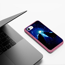 Чехол iPhone 7/8 матовый КОСМИЧЕСКИЙ ВОЛК, цвет: 3D-малиновый — фото 2