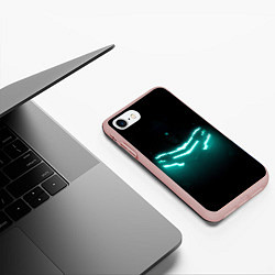 Чехол iPhone 7/8 матовый DEAD SPACE ШЛЕМ АЙЗЕКА, цвет: 3D-светло-розовый — фото 2