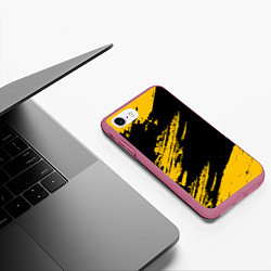 Чехол iPhone 7/8 матовый BLACK AND YELLOW GRUNGE ГРАНЖ, цвет: 3D-малиновый — фото 2