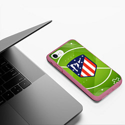 Чехол iPhone 7/8 матовый Atletico madrid Поле, цвет: 3D-малиновый — фото 2