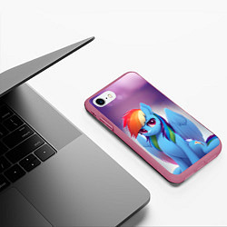 Чехол iPhone 7/8 матовый Пони Рейнбоу Дэш, цвет: 3D-малиновый — фото 2
