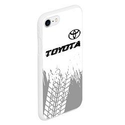 Чехол iPhone 7/8 матовый Toyota speed на светлом фоне со следами шин: симво, цвет: 3D-белый — фото 2