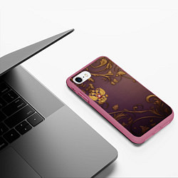 Чехол iPhone 7/8 матовый Герб России золотой на фиолетовом фоне, цвет: 3D-малиновый — фото 2