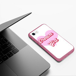 Чехол iPhone 7/8 матовый Девушка-мечта и розовое сердце, цвет: 3D-малиновый — фото 2