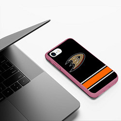 Чехол iPhone 7/8 матовый Anaheim Ducks Selanne, цвет: 3D-малиновый — фото 2