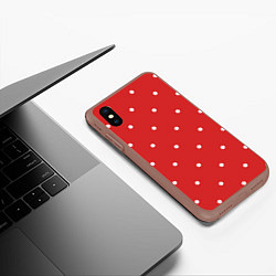 Чехол iPhone XS Max матовый Белый горошек на красном фоне, цвет: 3D-коричневый — фото 2