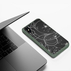 Чехол iPhone XS Max матовый Узор листочки На темном Фоне, цвет: 3D-темно-зеленый — фото 2