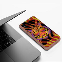 Чехол iPhone XS Max матовый Крутой тигр в очках ретро, цвет: 3D-коричневый — фото 2