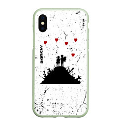 Чехол iPhone XS Max матовый Banksy мальчик и девочка на горе оружия