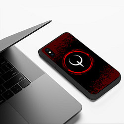 Чехол iPhone XS Max матовый Символ Quake и краска вокруг на темном фоне, цвет: 3D-черный — фото 2