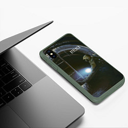 Чехол iPhone XS Max матовый STALKER Одиночка В Коллекторе, цвет: 3D-темно-зеленый — фото 2