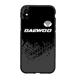 Чехол iPhone XS Max матовый Daewoo speed на темном фоне со следами шин: символ, цвет: 3D-черный