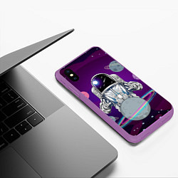 Чехол iPhone XS Max матовый Космонавт с планетами и звездами, цвет: 3D-фиолетовый — фото 2